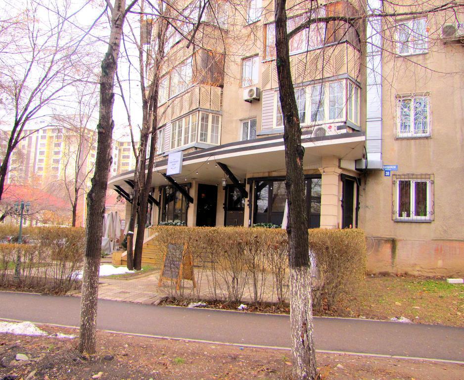 אלמטי Guest House On Kaldaiakova 38 מראה חיצוני תמונה
